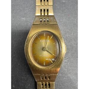 Vintage CLINTON 17 Jewels Ladies Winding Watch Link Band Oval Face 18MM